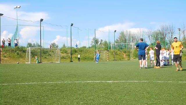 «Загрузи себя футболом»: отборочный этап в Костроме смотреть онлайн