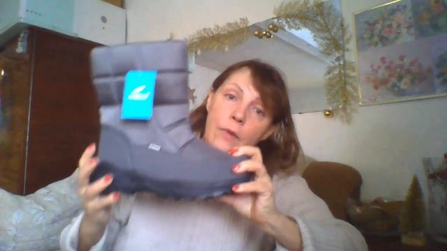 Модная сельчанка на тракторной подошве!