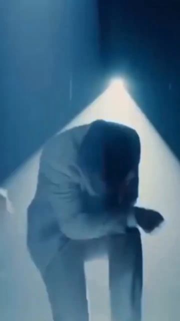 Как отучить собаку подбирать на улице #shortvideo #amstaff #staff #дрессировкасобак #стаффорд смотреть онлайн