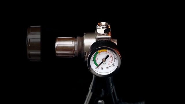 Регулятор давления воздуха с манометром Licota PB-0006 смотреть онлайн