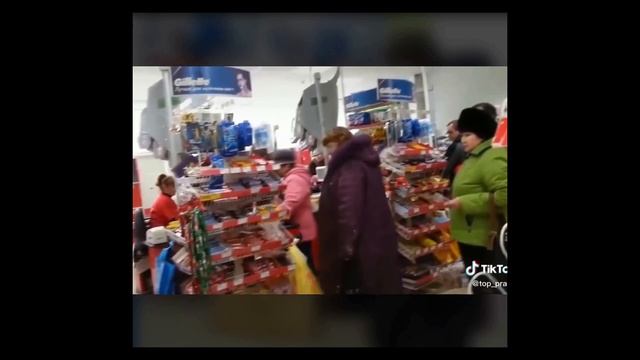 ПОПРОБУЙ НЕ ЗАСМЕЯТЬСЯ🤣 ЛУЧШИЕ ПРИКОЛЫ 2022🤣 #12 #приколы #ржач #смех #угар смотреть онлайн
