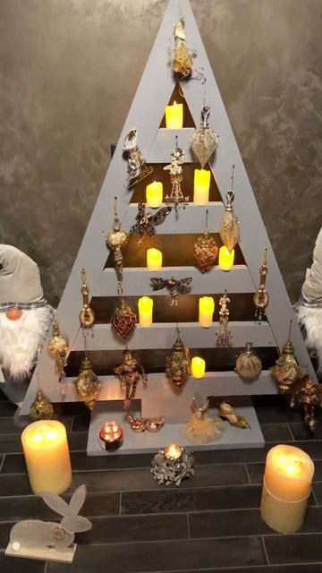 Деревянная ёлка на НГ смотреть онлайн