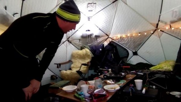 ТЕСТ Отопителя е - corner и Палатки Yurta 420 Universal от RUSTRAIL Рыб?