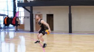 Самые лучшие баскетбольные финты и передачи от игроко