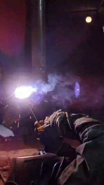 #ironmen #welding #сварка #рдс #ручная_работа #потолок Ду∅89 #ко? смотреть онлайн