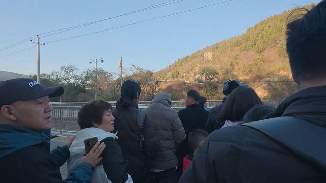 Посадка в поезд S2 в Бадалине 28.10.2024