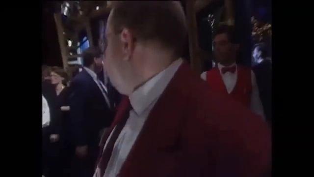 Жаркова побрили