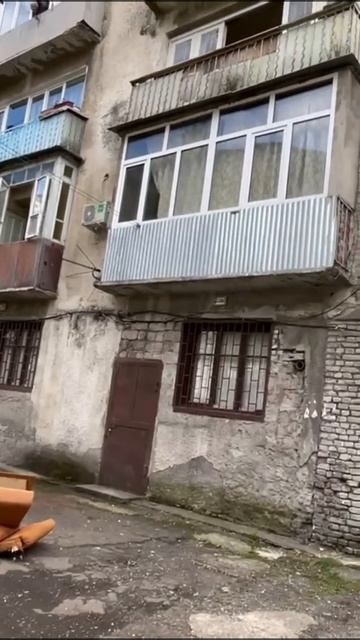 Зачем лестница, когда есть балкон😄 #абхазия #юмор #юмо смотреть онлайн