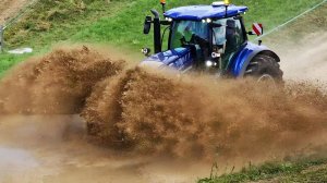 ГОНКА ТРАКТОРОВ по ГРЯЗИ!