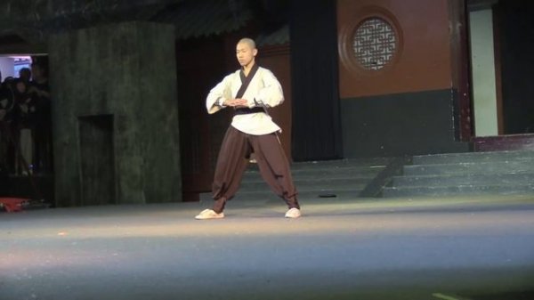 ШОУ в МОНАСТЫРЕ ШАОЛИНЬ (Shaolin Temple, Zhengzhou, Henan, China) (1)