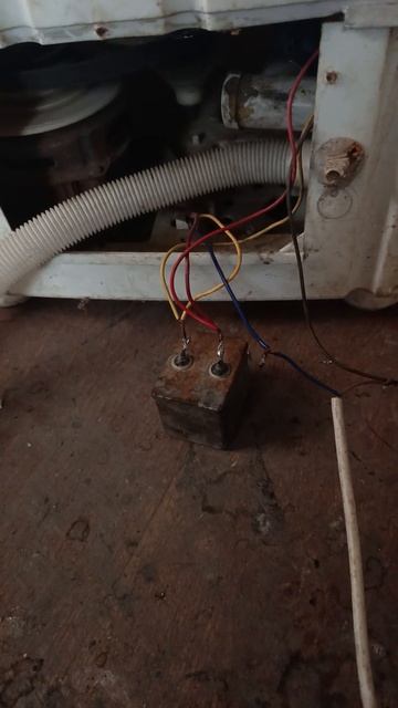 reverse of the electric motor through the capacitor/ реверс электродвигателя смотреть онлайн