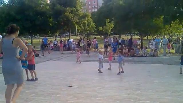 маленький боец(ничего не бойся никогда не сдавайся)