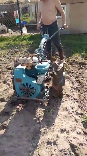 МТЗ 05 пашет смотреть онлайн