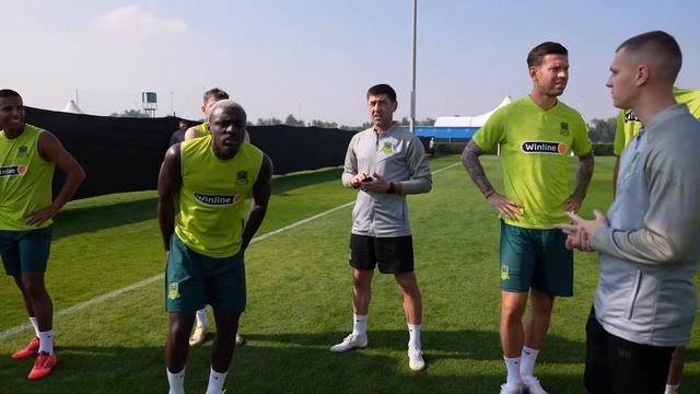 Абу-Даби, третий день: тесты и контроль мяча смотреть онлайн