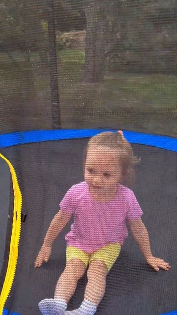 Маргоша - а теперь ты прыгай #shorts смотреть онлайн