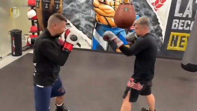 Как научиться не бояться ударов в спарринге? смотреть онлайн