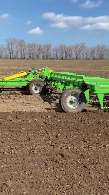 О, да! )) Трактор КАТ мощностью 240 л.с. в работе с гибкой б