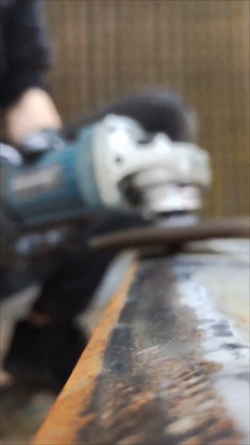 Зачистка металла от коррозии #асмр #ушм #болгарка #шлиф