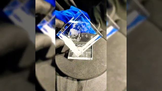 Лучший подарок родителям. Гравировка внутри хрусталя смотреть онлайн