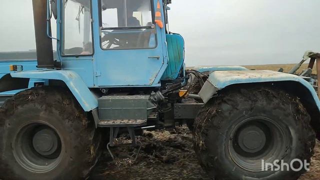 НАРЕШТІ ЗАВЕРШИЛИ ОРАТИ. ХТЗ-17221 І ПЛН-5,35 смотреть онлайн