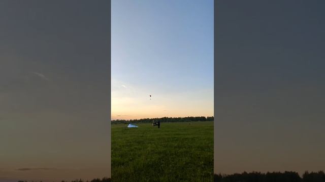 Попадание левой стропы заднего ряда в винт. The left rear ro смотреть онлайн