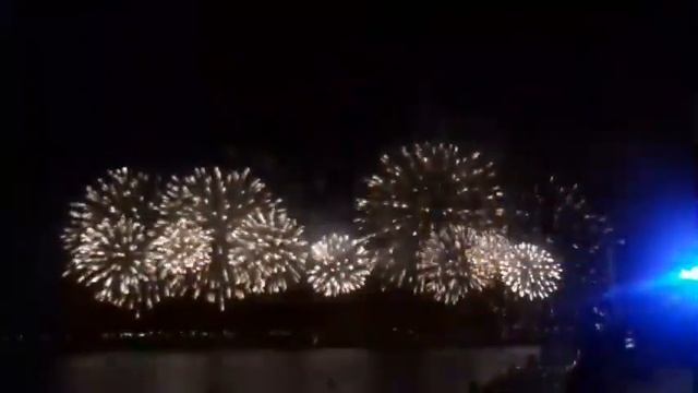 Фестиваль фейерверков. Салют. смотреть онлайн