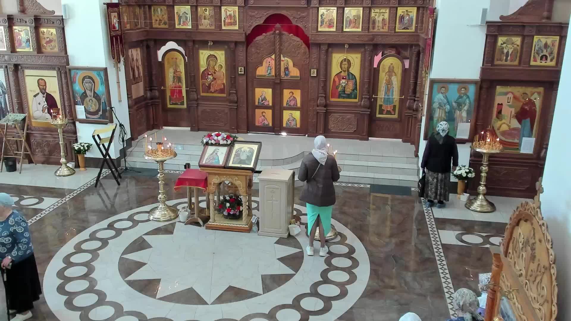 Богослужение в храме Космы и Дамиана 18.05.2025г. смотреть онлайн