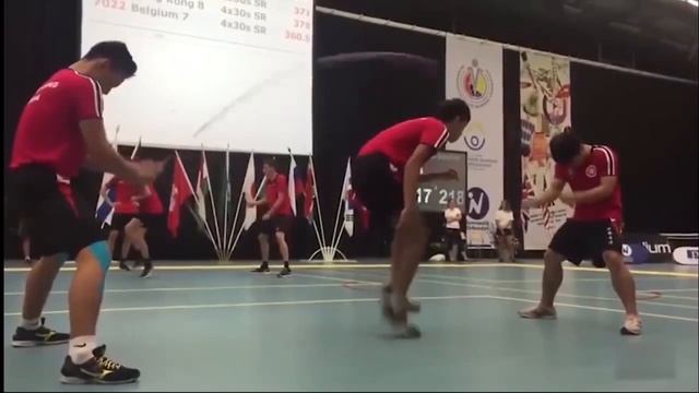 Мировой рекорд по прыжкам на скакалке смотреть онлайн