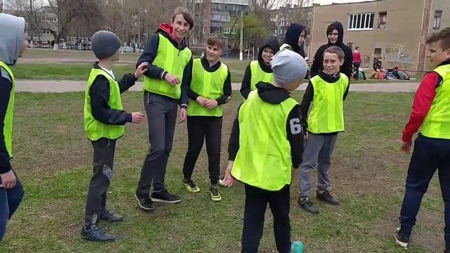 Соревнование по футболу "Кожаный мяч" смотреть онлайн