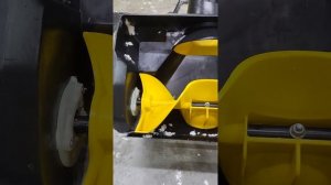 Электрический снегоуборщик Huter sgc 2000e, стоит ли брать.