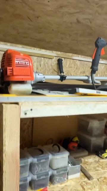 Убрал весь мусор и смастерил стеллаж деревянный #стро? смотреть онлайн