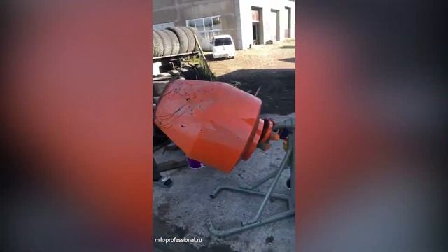 Работа | Замес на бетономешалке МиК-Профессионал 180 ли? смотреть онлайн