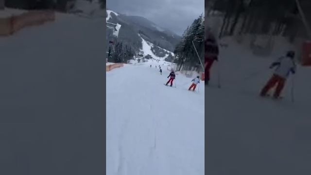 Спуск с черной горы в Буковеле, это директор. смотреть онлайн