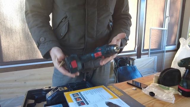 Тестирую ударную дрель-шуруповерт с бесщеточным двиг? смотреть онлайн