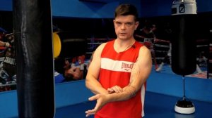 БОЛЬ в локте при занятиях спортом, как лечить