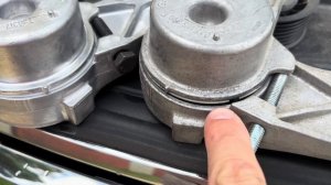 ЗАМЕНА НАТЯЖНОГО РОЛИКА ПРИВОДНОГО РЕМНЯ VW TOUAREG