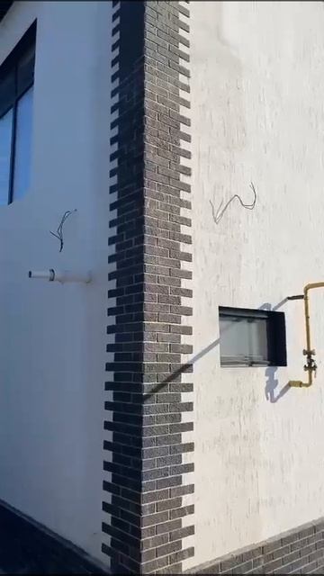 Коттедж отделан нашим рельефным гибким кирпичом слив?