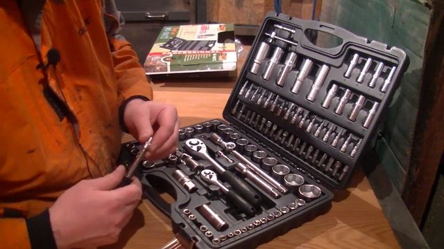Набір торцевих головок з трещіткою Procraft WS 108/72 Tool set 108 pc смотреть онлайн