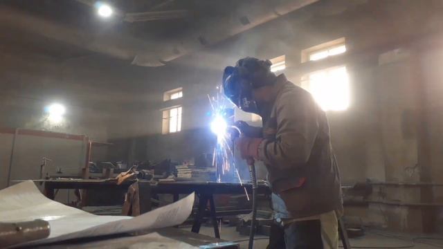 Сварка вертикала сверху вниз. Полуавтомат. смотреть онлайн