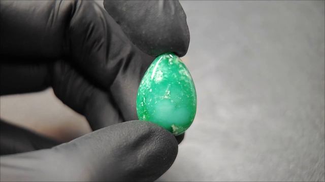 Варисцит кабошон груша 25х16 мм, 19,05 карат