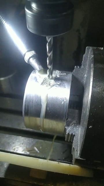 сверление детали на фрезерном станке drilling detail смотреть онлайн