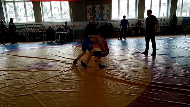 Кузнецов Никита 1 схватка в 52кг Чертково