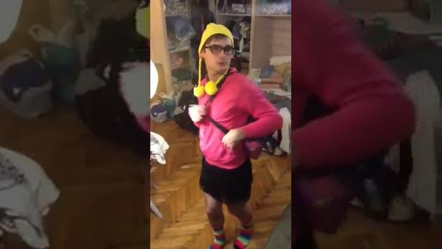 Валери зажигает с бутлкой смотреть онлайн