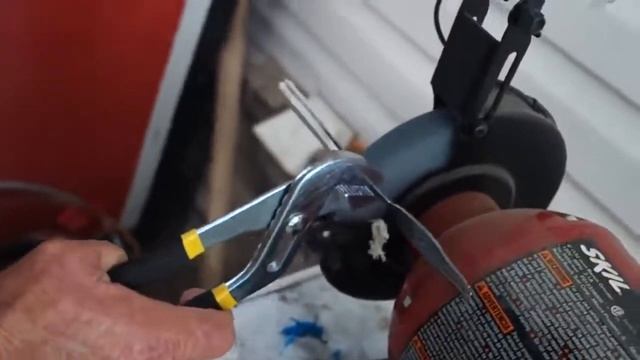 ЗЛОЙ ДЕД И ЧЕЛЛЕНДЖ КУКУРУЗА НА ДРЕЛИ смотреть онлайн