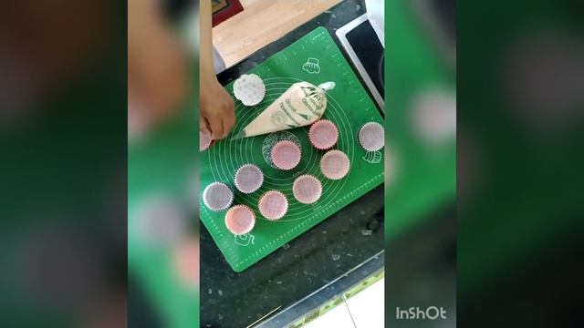 Оп оңай кекс 3 заттан дайындалады.