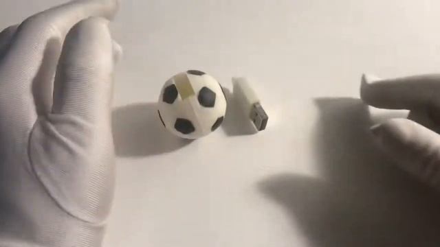 485 - Флешка Резиновая Футбольный Мяч "Soccer Ball" Q485 смотреть онлайн