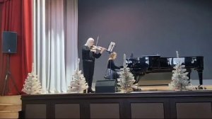 Елескина Наталья Николаевна. А. Шнитке "Менуэт"