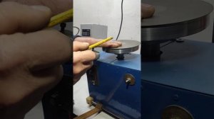 Заточной станок с горизонтальной планшайбой.