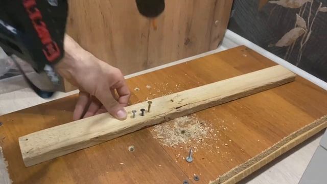 Демонстрация закручивание разных саморезов шуруповё? смотреть онлайн