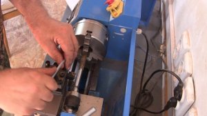 Нарезание резьбы на станке WEISAN 210F 400. Thread cutting on a WEISAN 210F